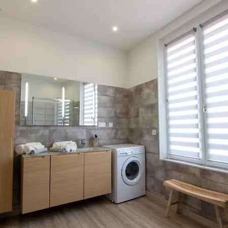 Cocon D'hiver: Cozy Retreat With Netflix & Family-friendly Amenities
