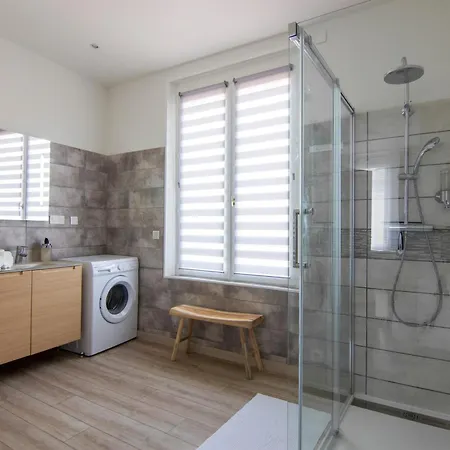 Appartement Cocon D'hiver - Netflix & Wifi - Parking Gratuit - Check-in 24h24 - Kit Bebe Inclus - Emplacement Velos - Goodmarning *